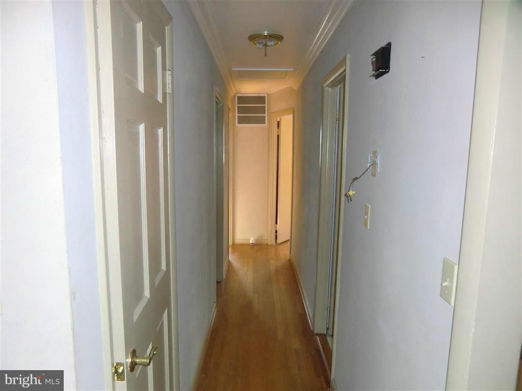 20608 Clarksburg Road Boyds, MD 20841 - Photo 10 of 29 Interior (General)
