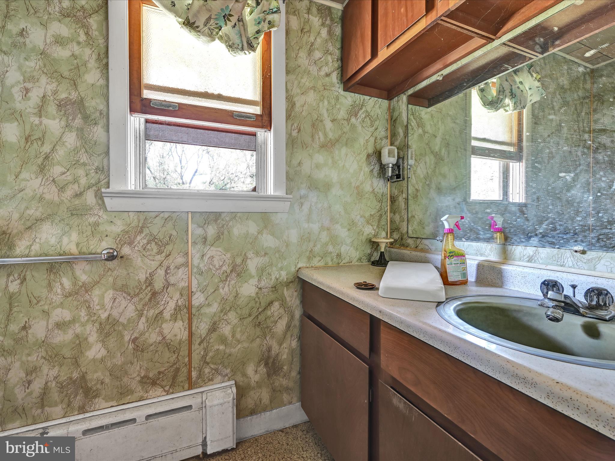 1222 Katterman Hill Road Richland, PA 17087 - Photo 21 of 31 Bathroom