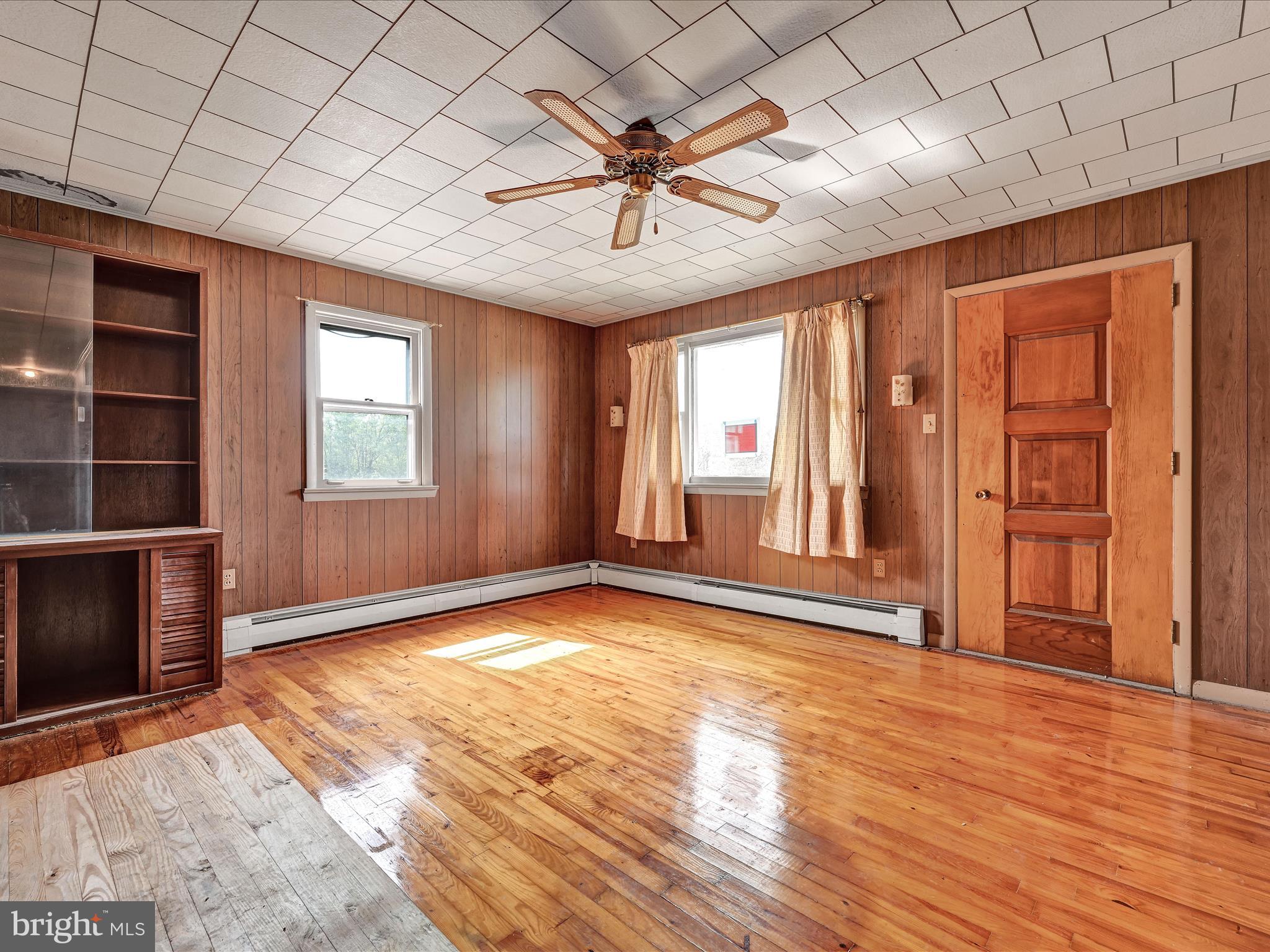 1222 Katterman Hill Road Richland, PA 17087 - Photo 9 of 31 Living Room