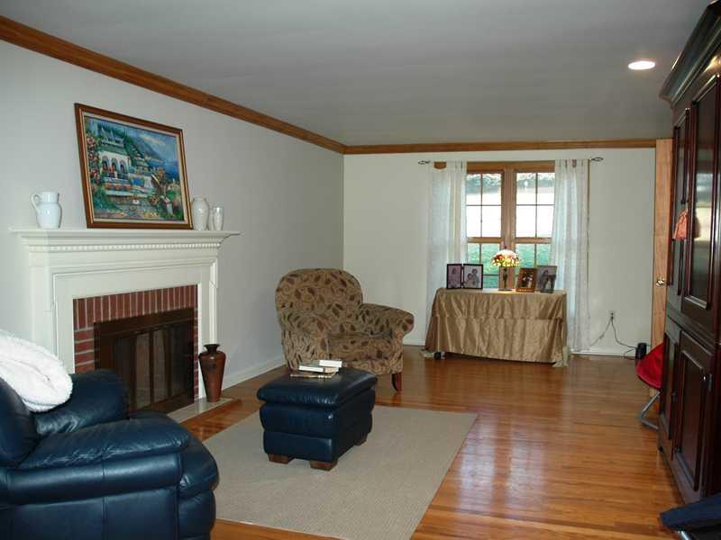 220 Rosscommon Road Wexford, PA 15090 - Photo 7 of 15 Exterior Front.