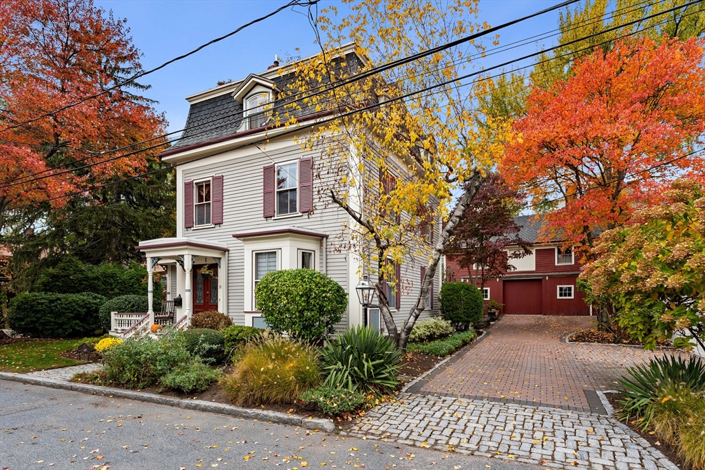 21 Avon Place Arlington, MA 02474 - Photo 1 of 42