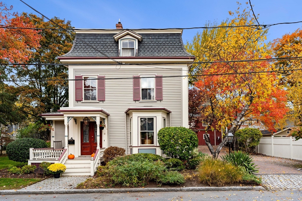 21 Avon Place Arlington, MA 02474 - Photo 3 of 42