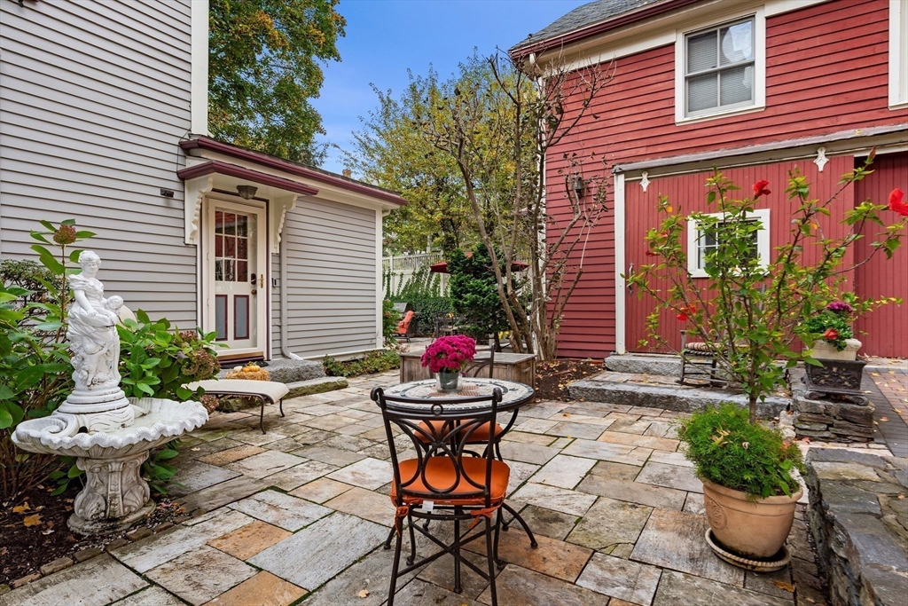 21 Avon Place Arlington, MA 02474 - Photo 33 of 42