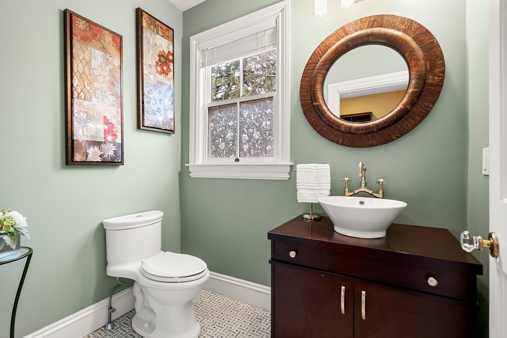 21 Avon Place Arlington, MA 02474 - Photo 8 of 42