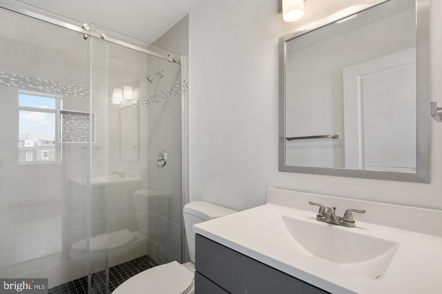 1705 Jackson Street, Unit 10 Philadelphia, PA 19145 - Photo 2 of 7