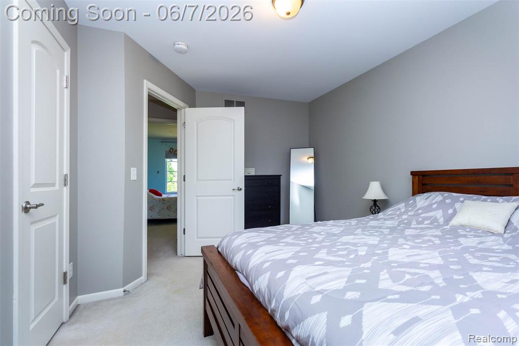 36039 Curtis Road Livonia, MI 48152 - Photo 34 of 61