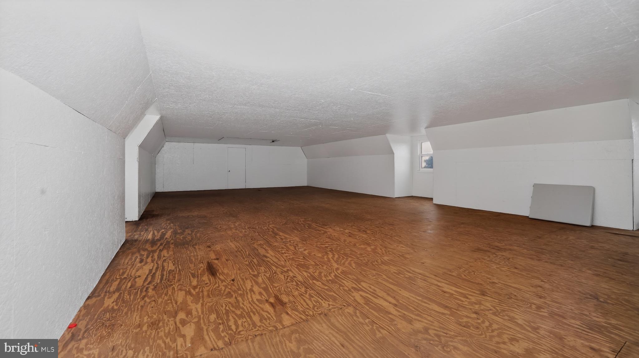 285 School Lane Road Gap, PA 17527 - Photo 30 of 56 Spacious, versatile loft area awaits!