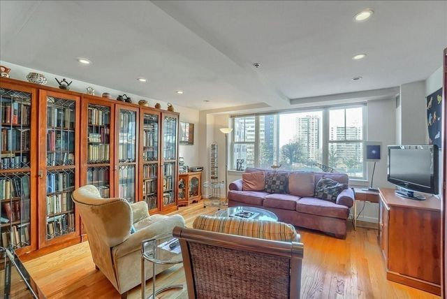 $750,000 | 150 Staniford Street, Unit 617, Boston, MA 02114