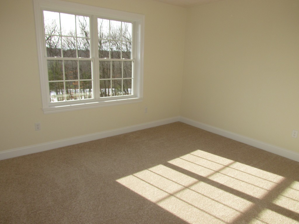 44 Jordan Road Holden, MA 01520 - Photo 11 of 17 Gallery Image 11