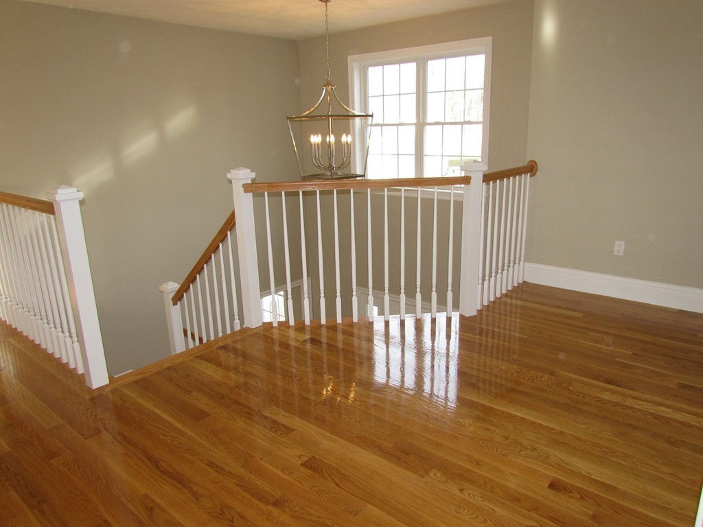 44 Jordan Road Holden, MA 01520 - Photo 8 of 17 Gallery Image 8