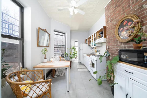 $3,100 | 253 8th Street, Unit 2L, Jersey City, NJ 07302