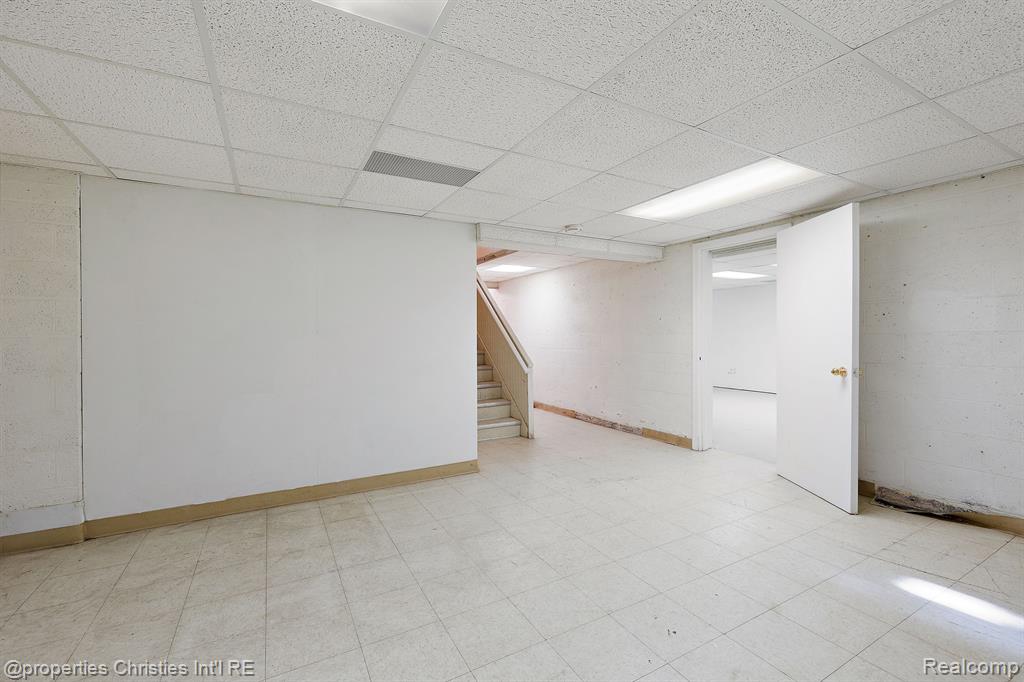 1895 Rathmor Road Bloomfield Hills, MI 48304 - Photo 57 of 58