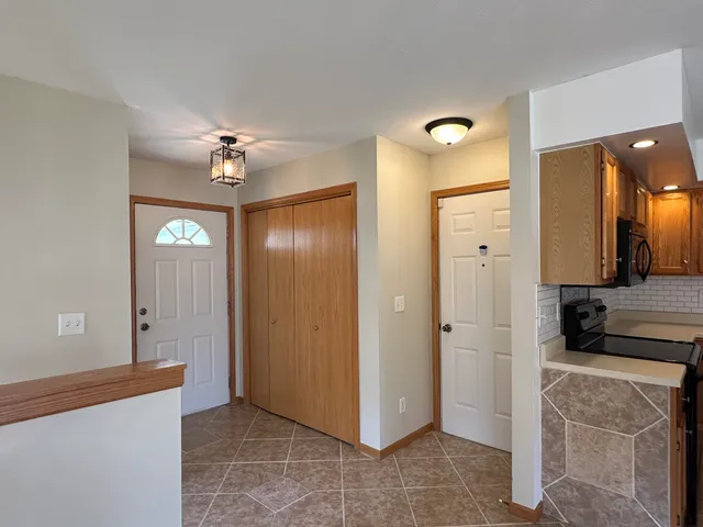 $260,000 | 2710 North Wright Road, Janesville, WI 53546