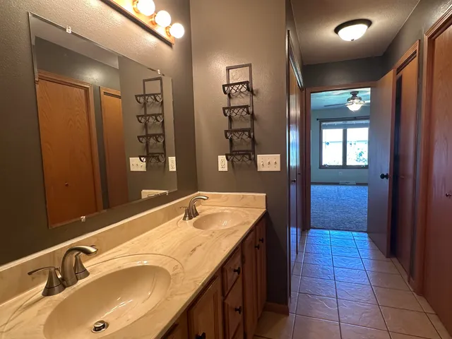 $260,000 | 2710 North Wright Road, Janesville, WI 53546