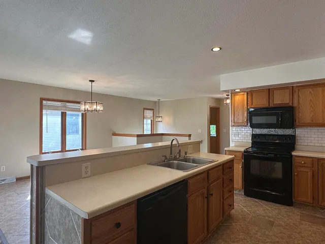 $260,000 | 2710 North Wright Road, Janesville, WI 53546