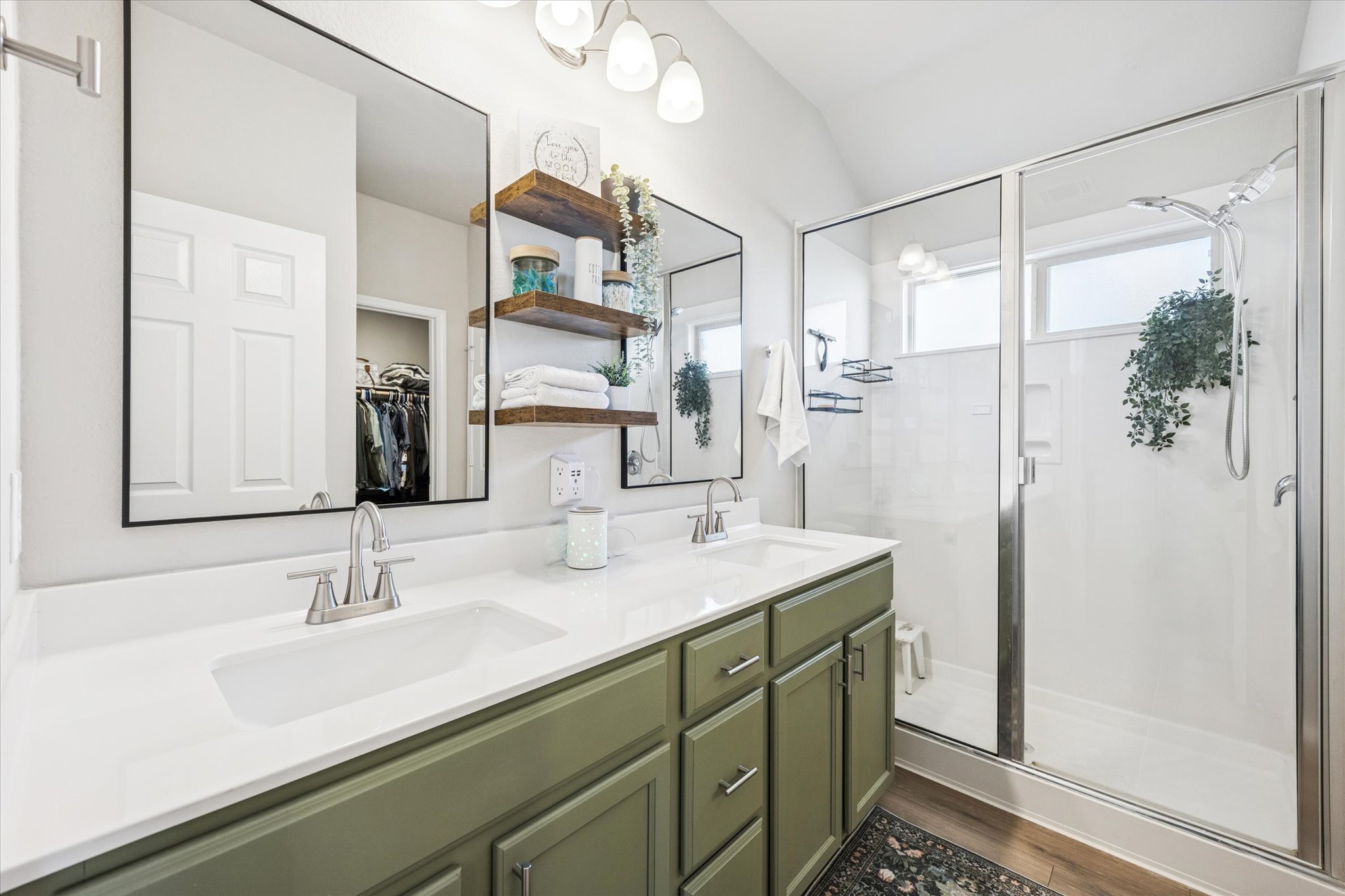 8902 Alabama Avenue Temple, TX 76502 - Photo 19 of 37 a bathroom with a sink and a mirror