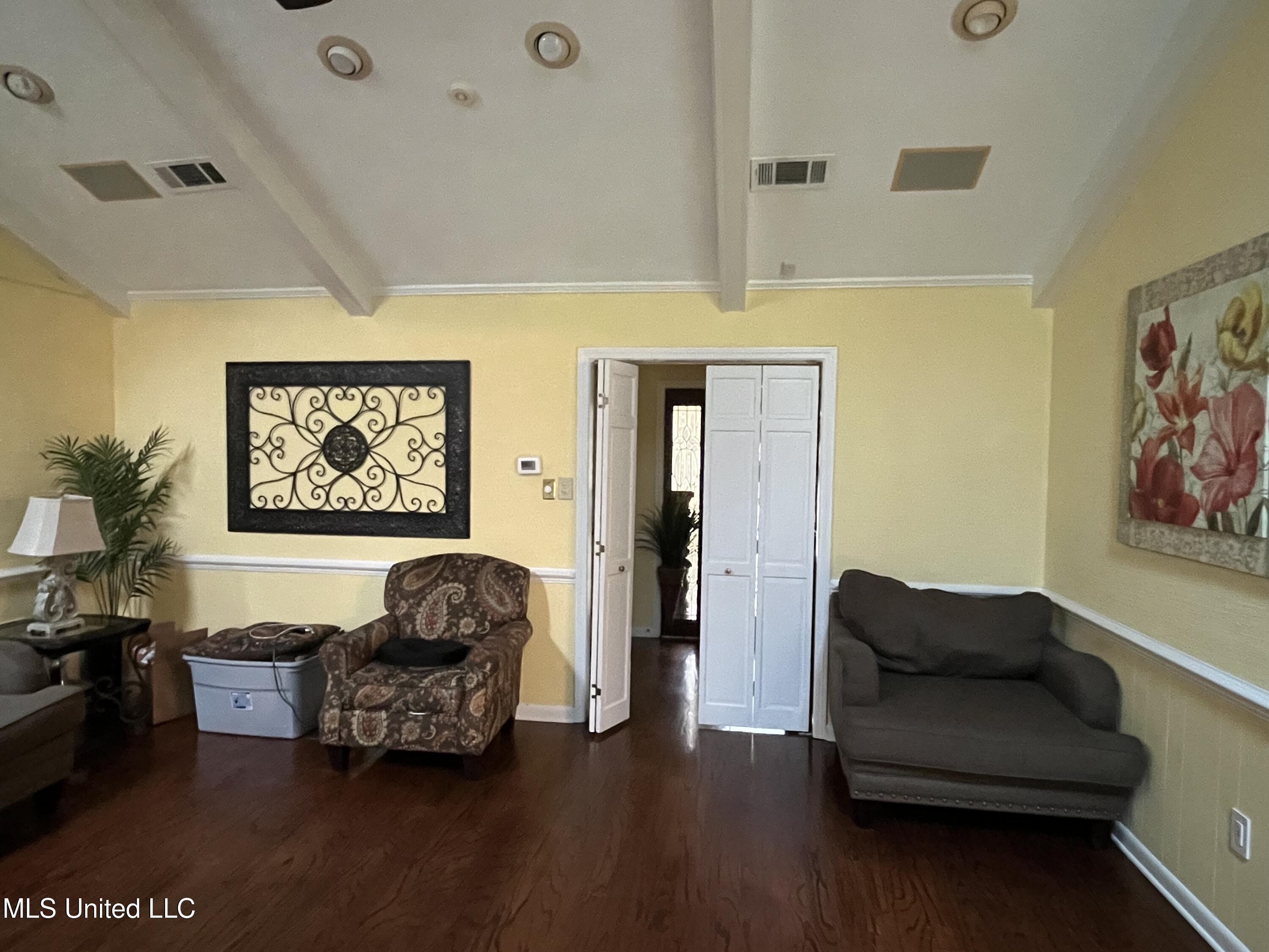 810 Colonial Circle Jackson, MS 39211 - Photo 12 of 34 IMG_0526