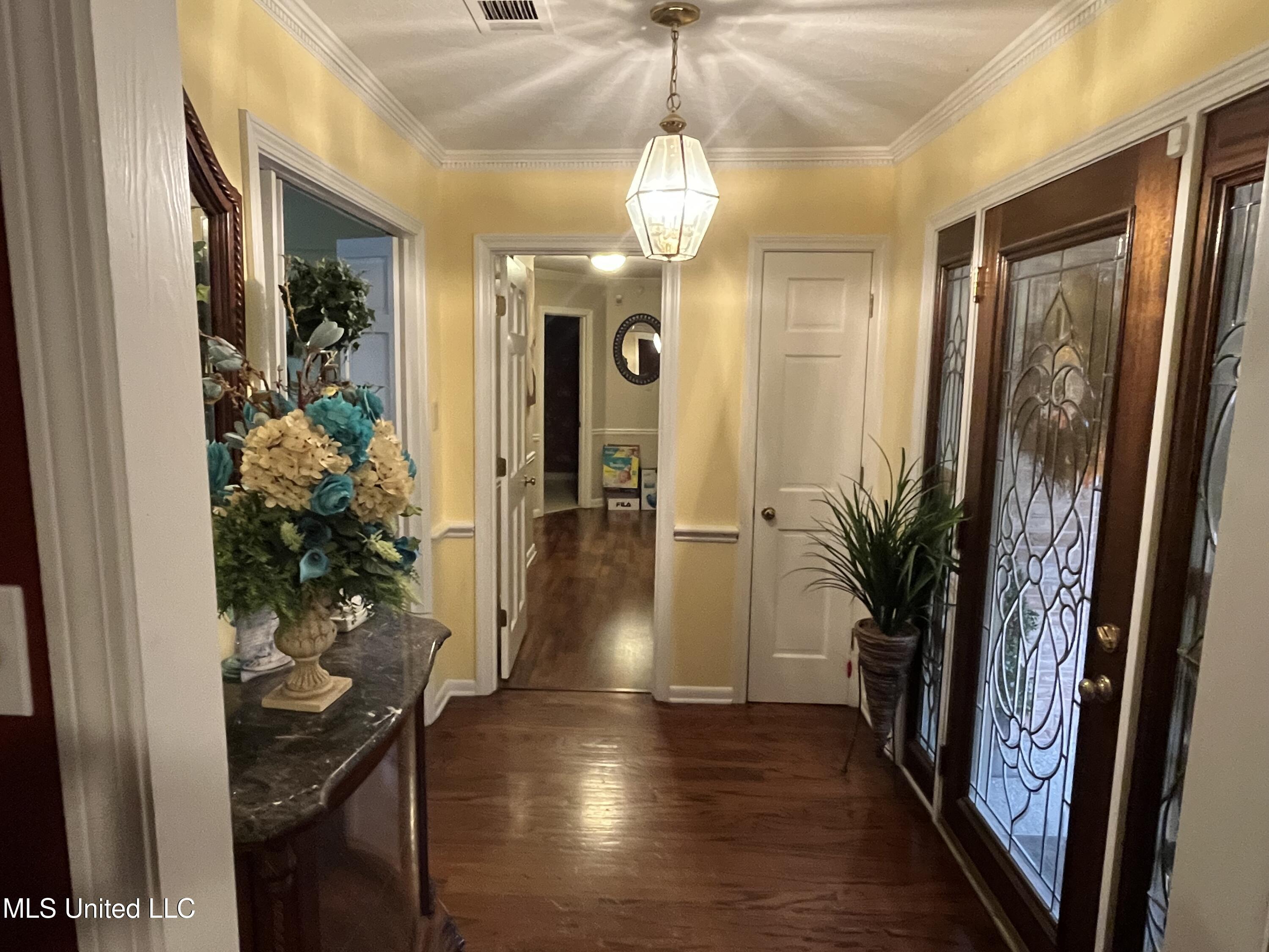 810 Colonial Circle Jackson, MS 39211 - Photo 17 of 34 IMG_0531