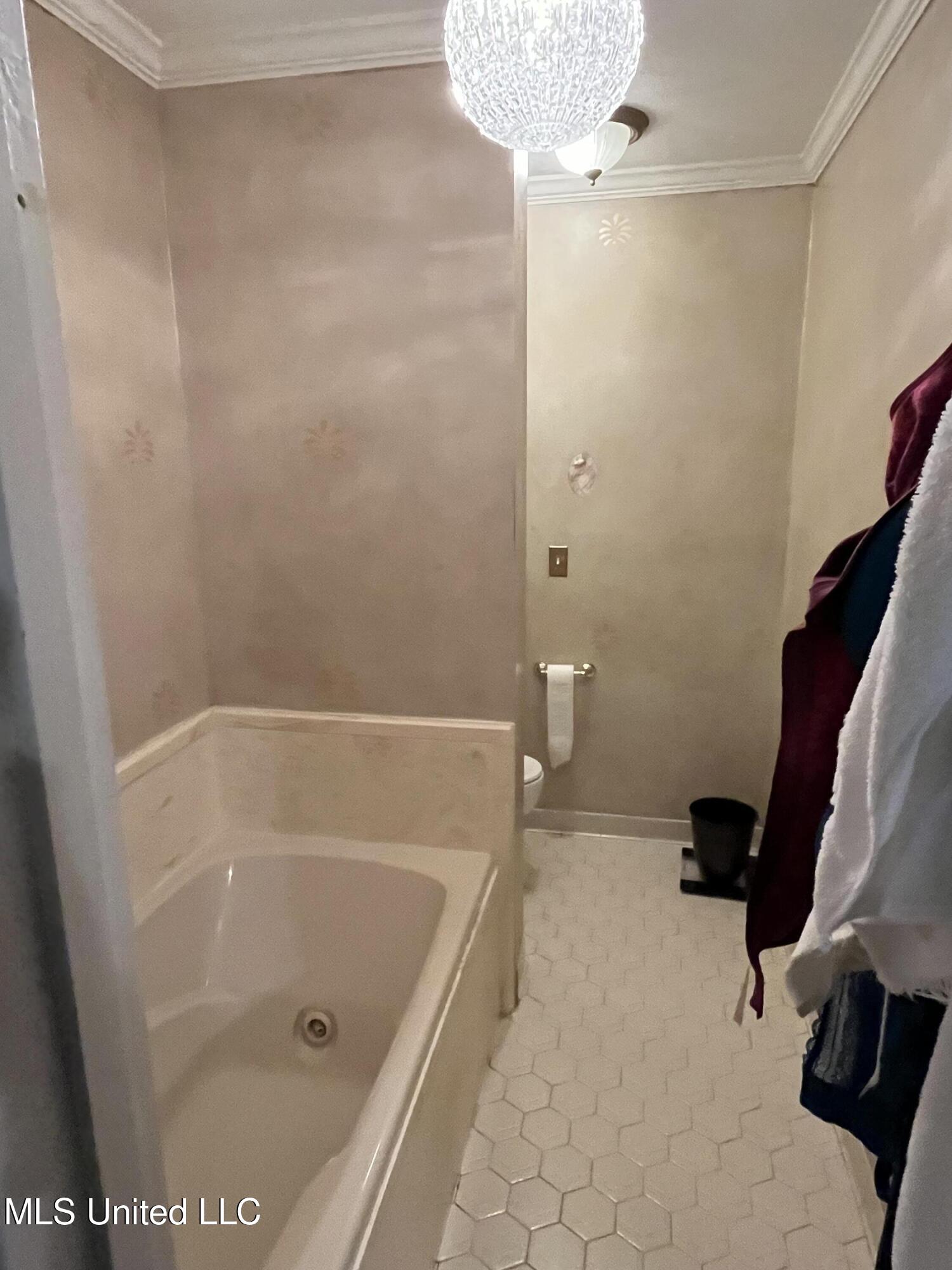 810 Colonial Circle Jackson, MS 39211 - Photo 27 of 34 IMG_0544