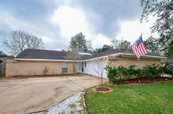 $2,275 | 15815 Boulder Oaks Drive, Houston, TX 77084