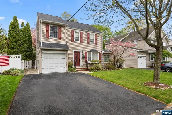 $849,000 | 394 Burlington Road, Paramus, NJ 07652
