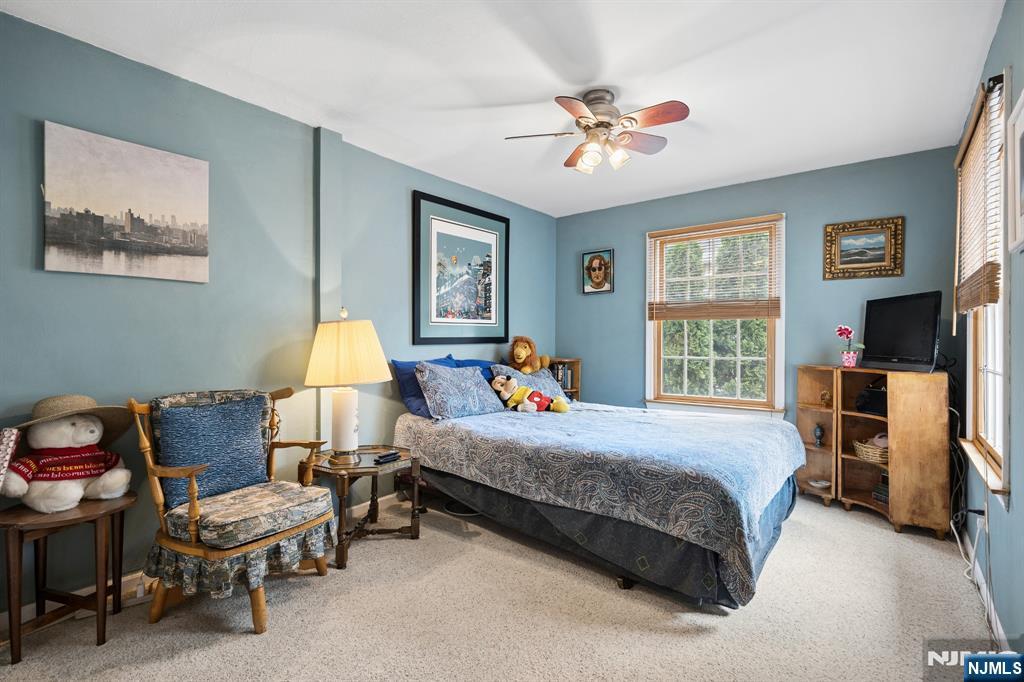 394 Burlington Road Paramus, NJ 07652 - Photo 22 of 30