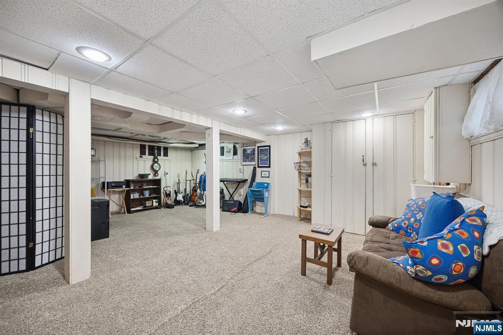 394 Burlington Road Paramus, NJ 07652 - Photo 24 of 30