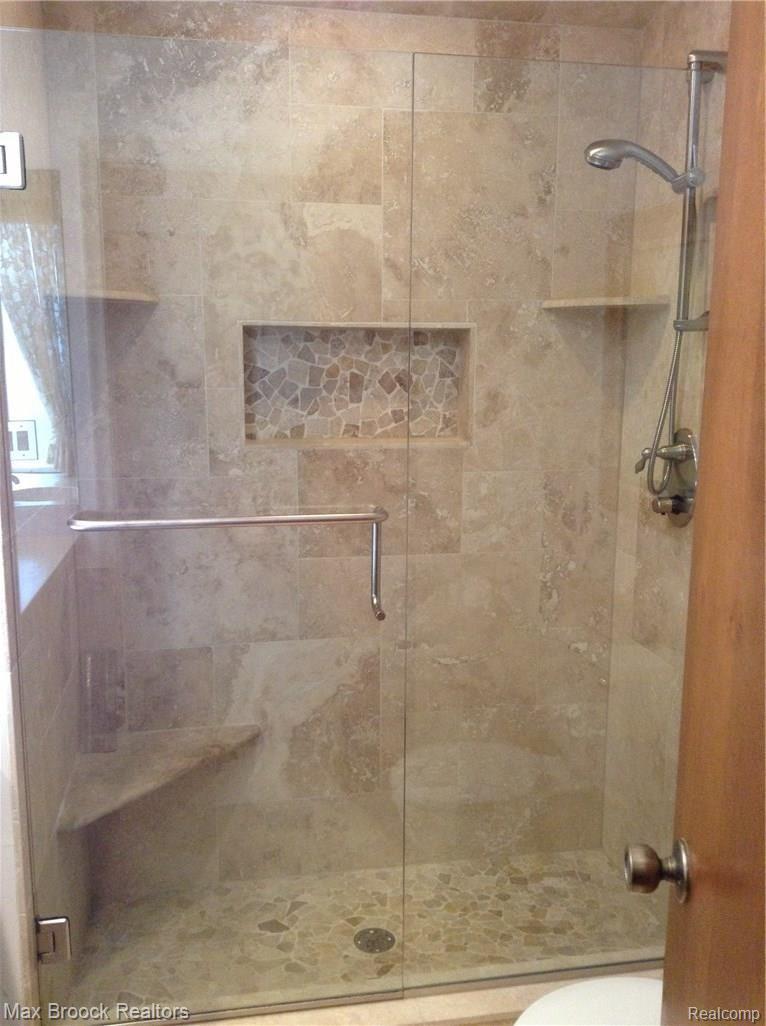 27330 Arborway Road, Unit 25 Southfield, MI 48033 - Photo 14 of 19 photo 3 (2).JPG