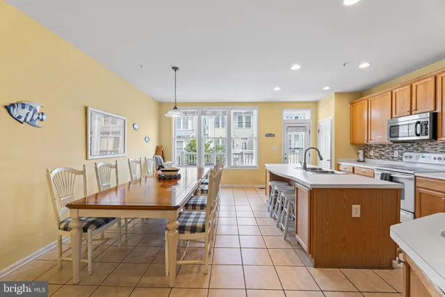 $810,000 | 6 Beach Walk Lane, Unit LUTV, Ocean City, MD 21842