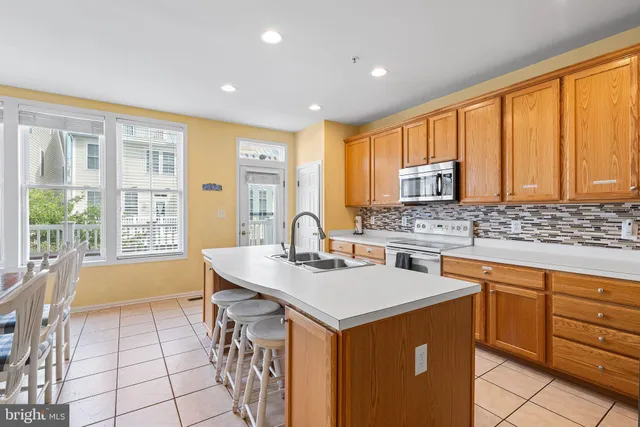 $810,000 | 6 Beach Walk Lane, Unit LUTV, Ocean City, MD 21842