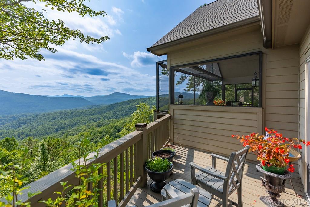 216 Eagle Ridge Road Sapphire, NC 28774 - Photo 9 of 17 Gallery Image 9