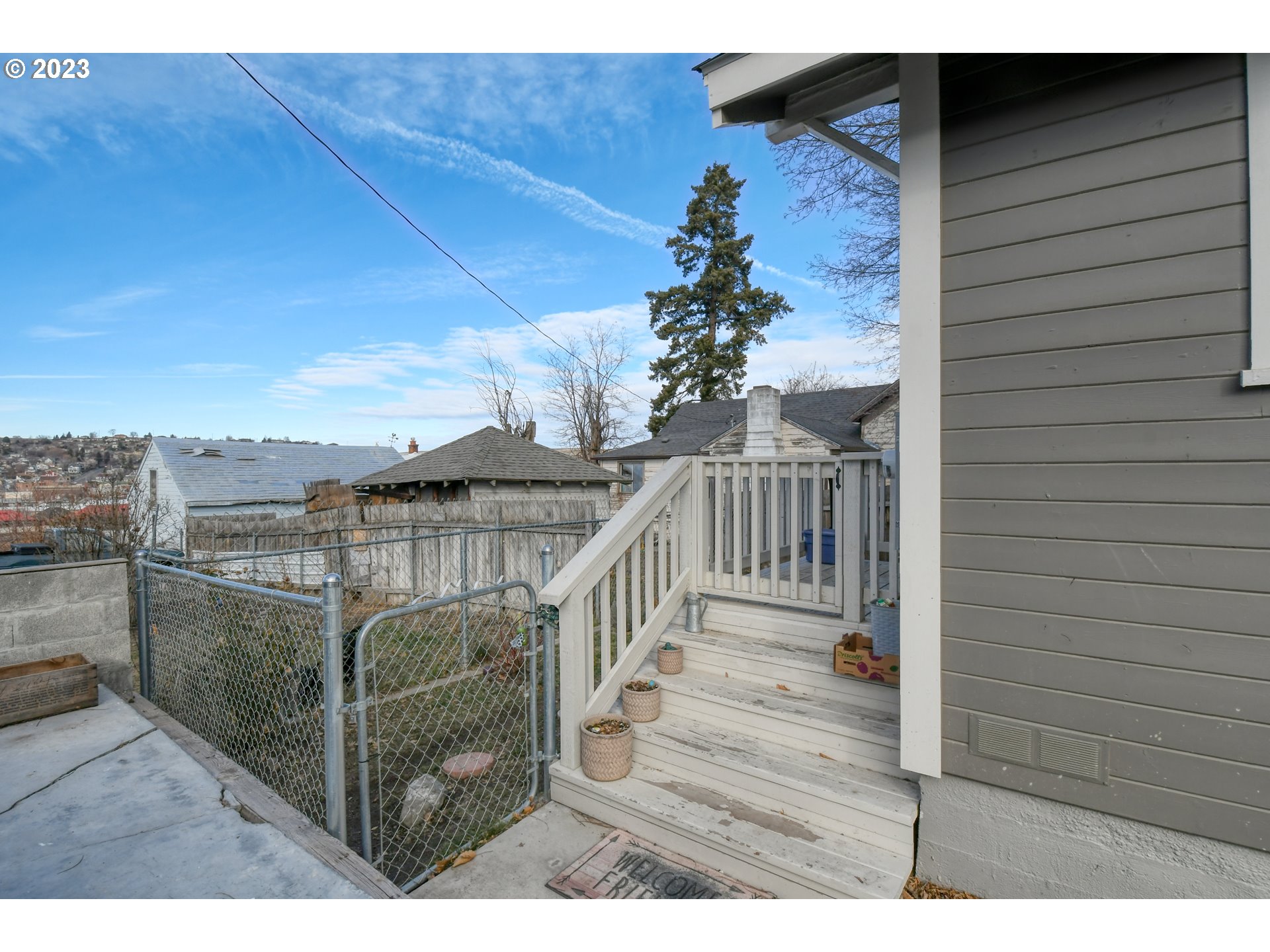 207 Southwest Isaac Avenue Pendleton, OR 97801 - Photo 29 of 32 a view of a terrace