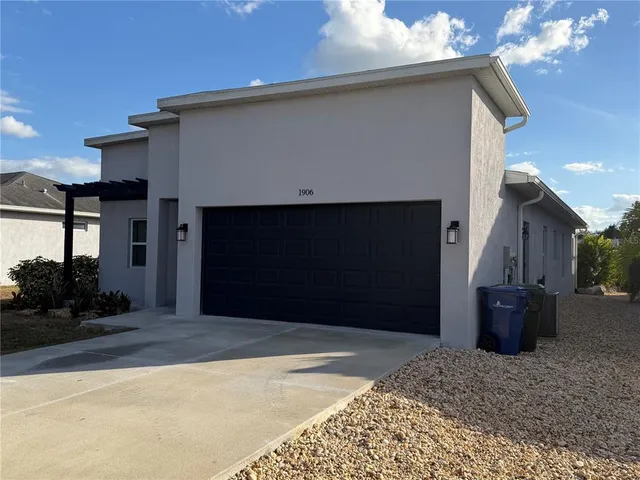 $499,000 | 1906 Livingstone Street, Sarasota, FL 34231