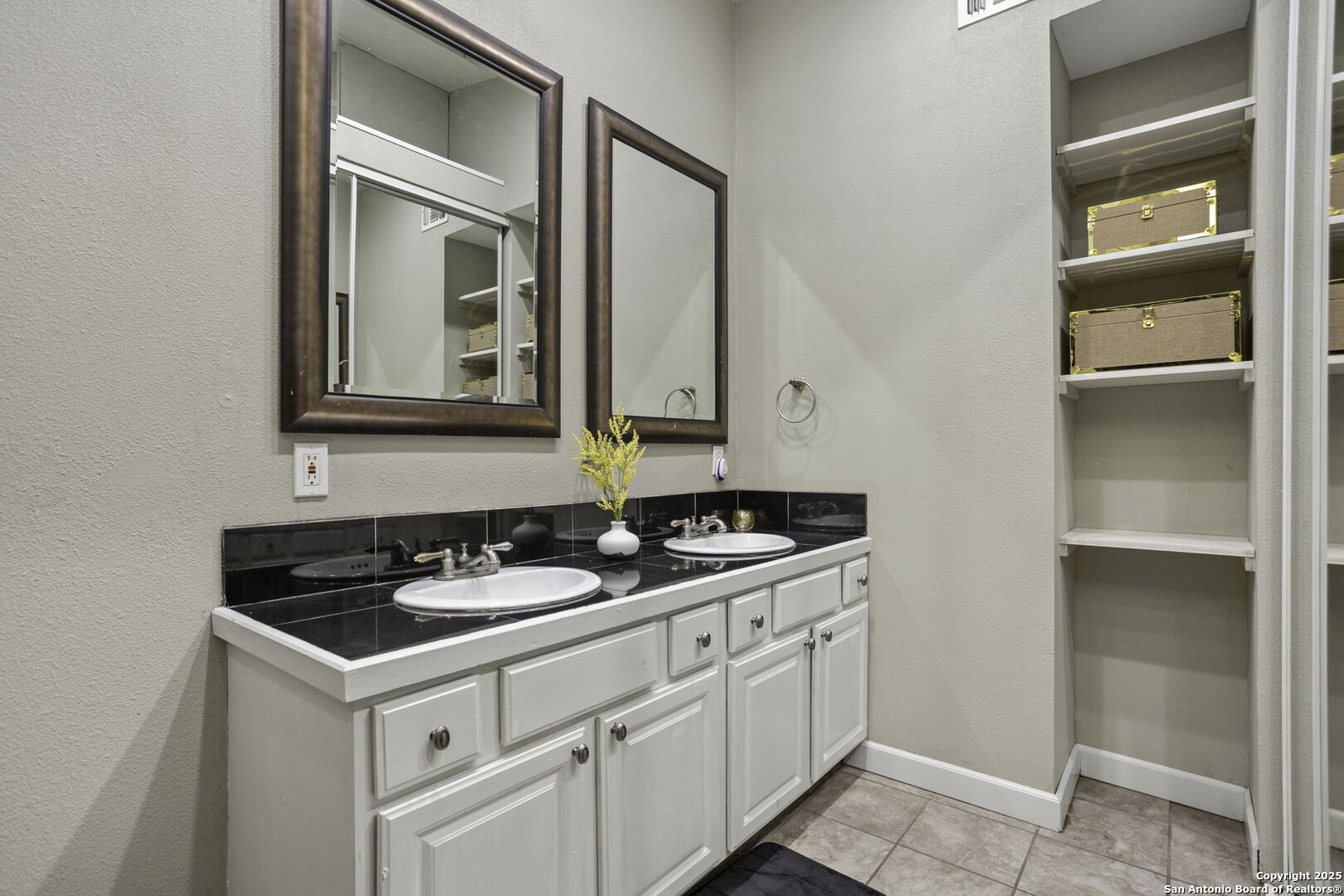 18218 Scenic Loop Road Helotes, TX 78023 - Photo 11 of 19