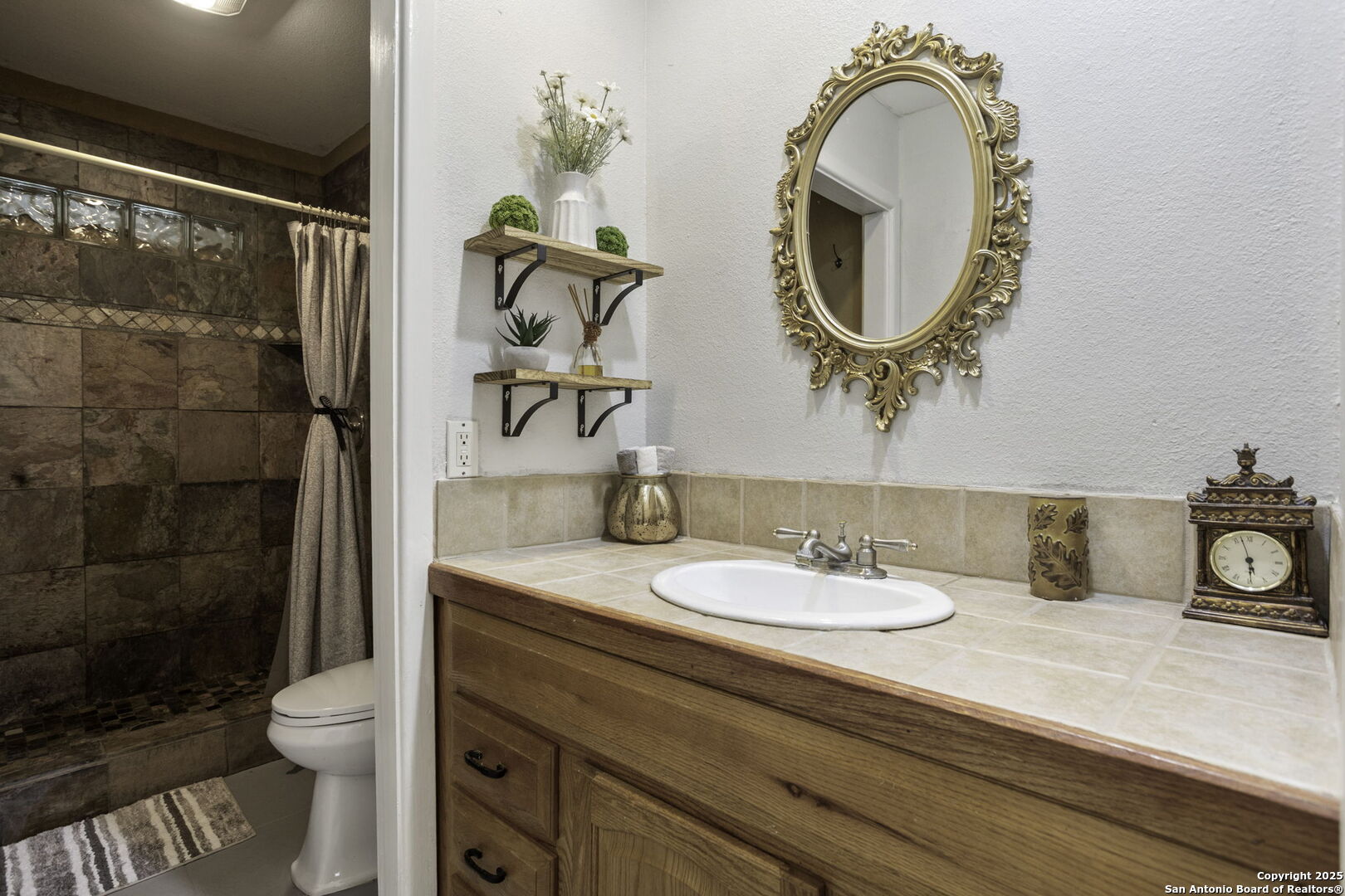 18218 Scenic Loop Road Helotes, TX 78023 - Photo 14 of 19