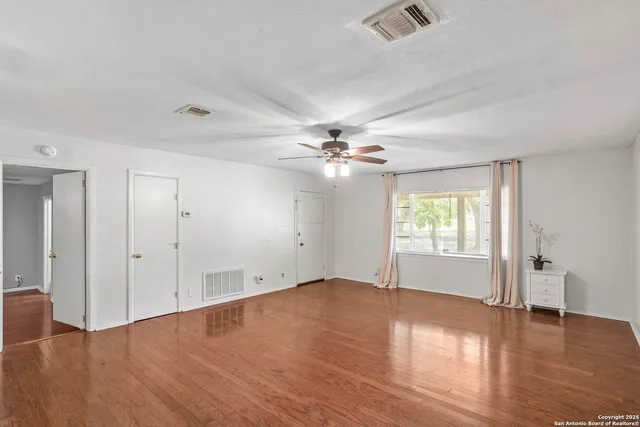 $2,150 | 18218 Scenic Loop Road, Helotes, TX 78023