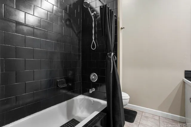 $2,150 | 18218 Scenic Loop Road, Helotes, TX 78023