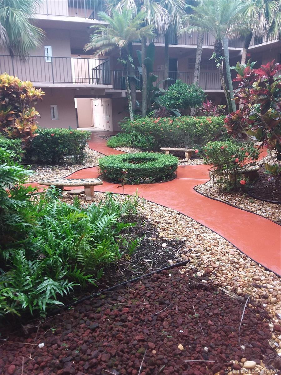 10985 Southwest 107th Street, Unit 102 Miami, FL 33176 - Photo 16 of 16