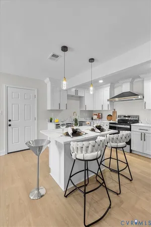 a view of walk in closet