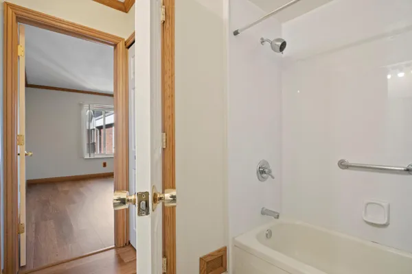 $1,100 | 29516 Bobrich Street, Unit 20, Livonia, MI 48152