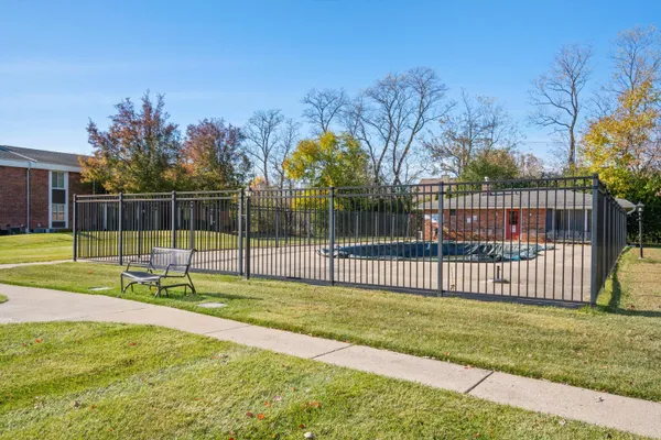 $1,100 | 29516 Bobrich Street, Unit 20, Livonia, MI 48152