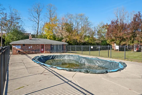 $1,100 | 29516 Bobrich Street, Unit 20, Livonia, MI 48152