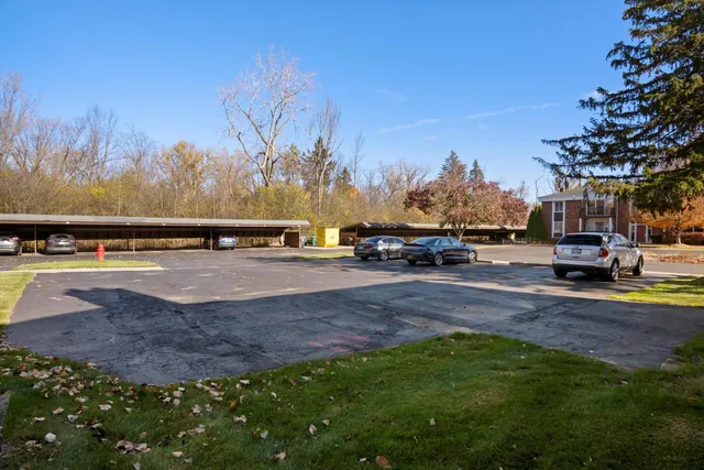 $1,150 | 29516 Bobrich Street, Unit 20, Livonia, MI 48152