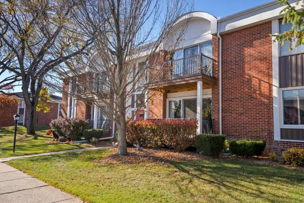 $1,100 | 29516 Bobrich Street, Unit 20, Livonia, MI 48152