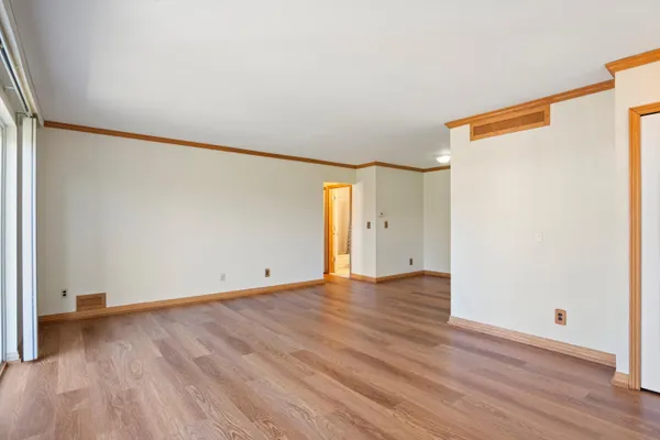 $1,100 | 29516 Bobrich Street, Unit 20, Livonia, MI 48152