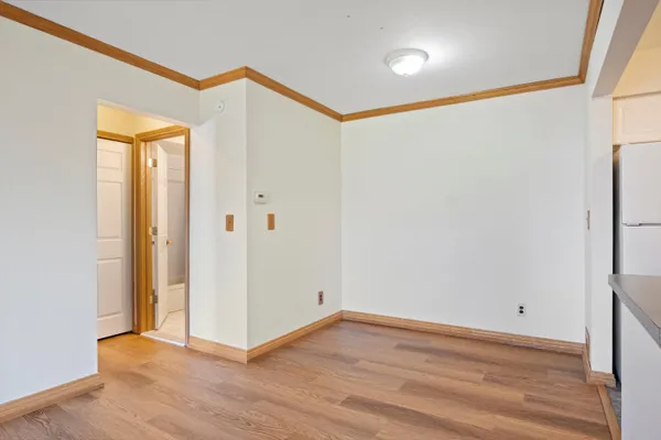 $1,100 | 29516 Bobrich Street, Unit 20, Livonia, MI 48152