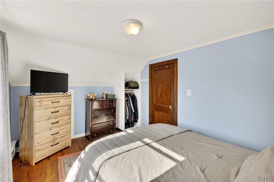 305 Newcastle Road Geddes, NY 13219 - Photo 16 of 29 Primary Bedroom