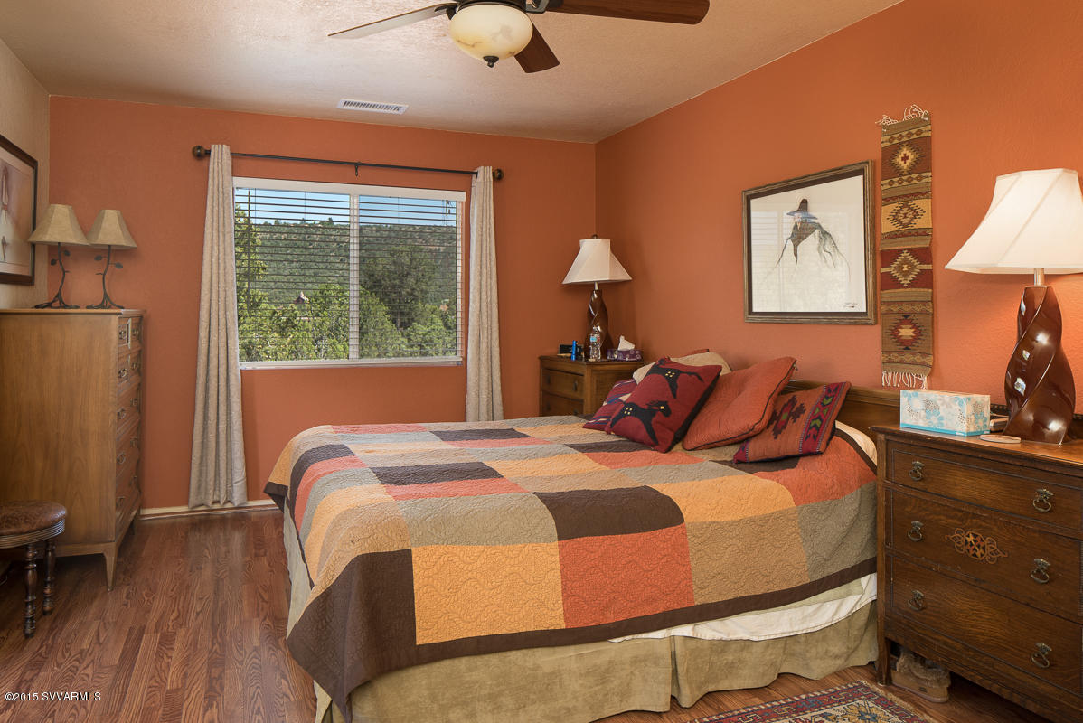 2390 Road Runner Road Sedona, AZ 86336 - Photo 10 of 19 11 Bedroom