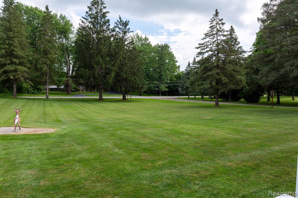 9026 Woodside Road Northville, MI 48167 - Photo 54 of 56
