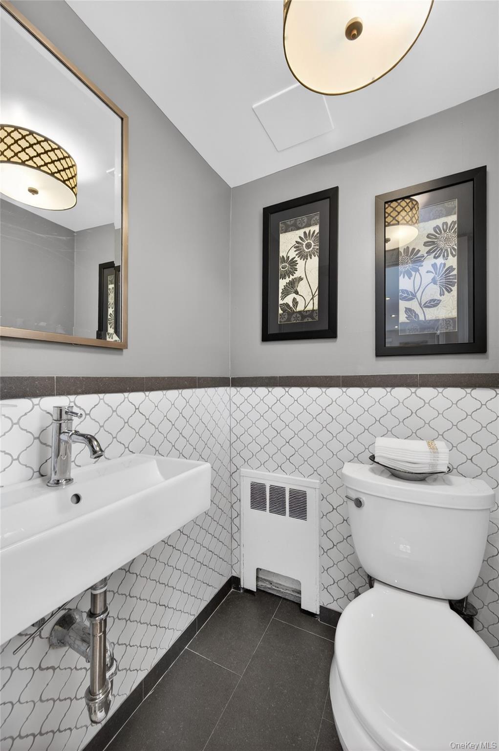 34 Bridge Road Manhasset, NY 11030 - Photo 16 of 31